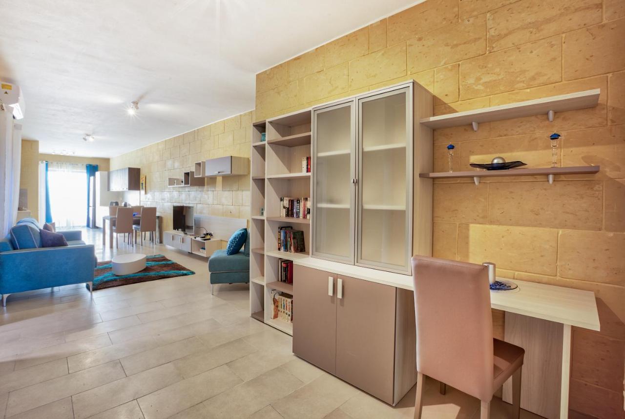 Apartamento Summer Fields Penthouse With Amazing Views Sannat Exterior foto