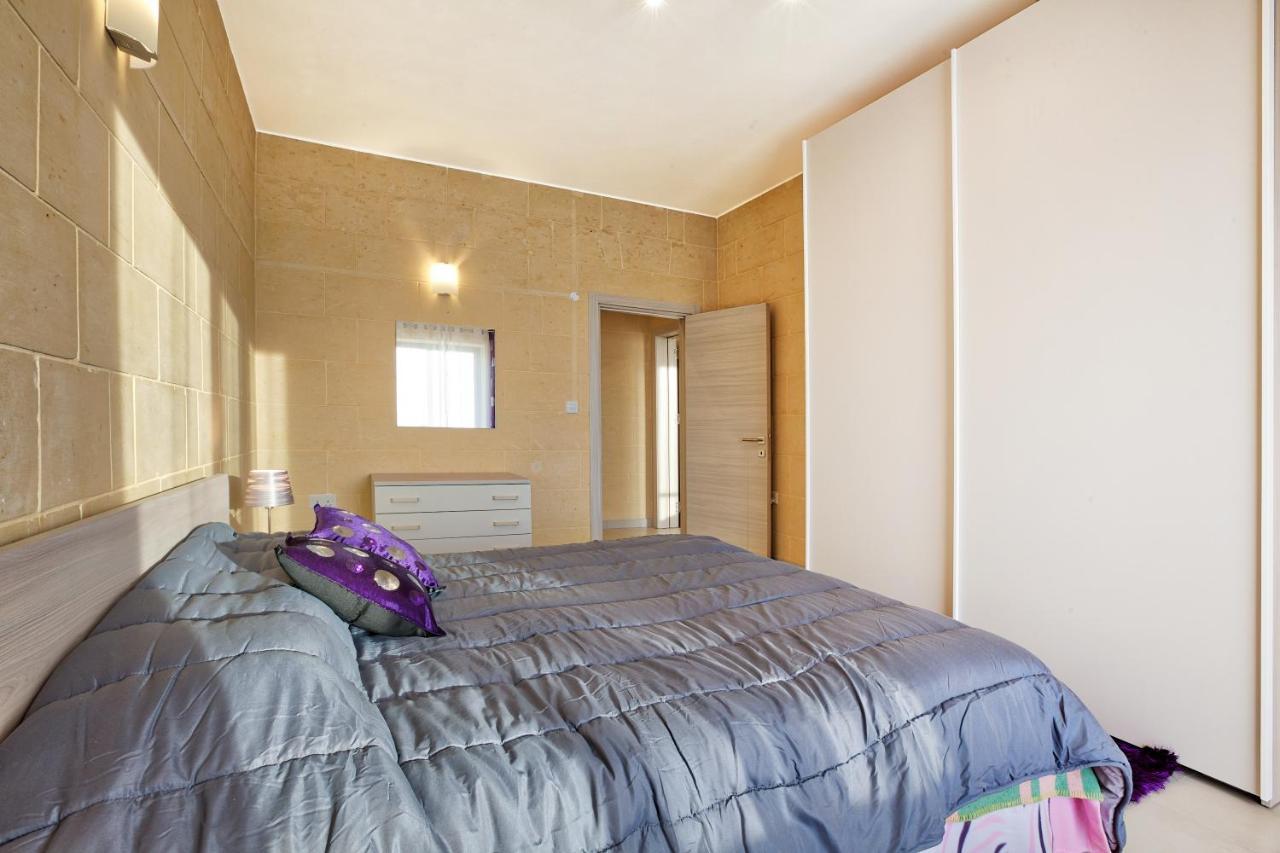 Apartamento Summer Fields Penthouse With Amazing Views Sannat Exterior foto