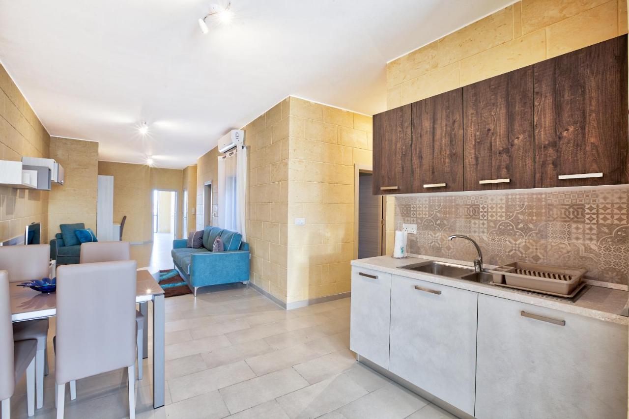 Apartamento Summer Fields Penthouse With Amazing Views Sannat Exterior foto