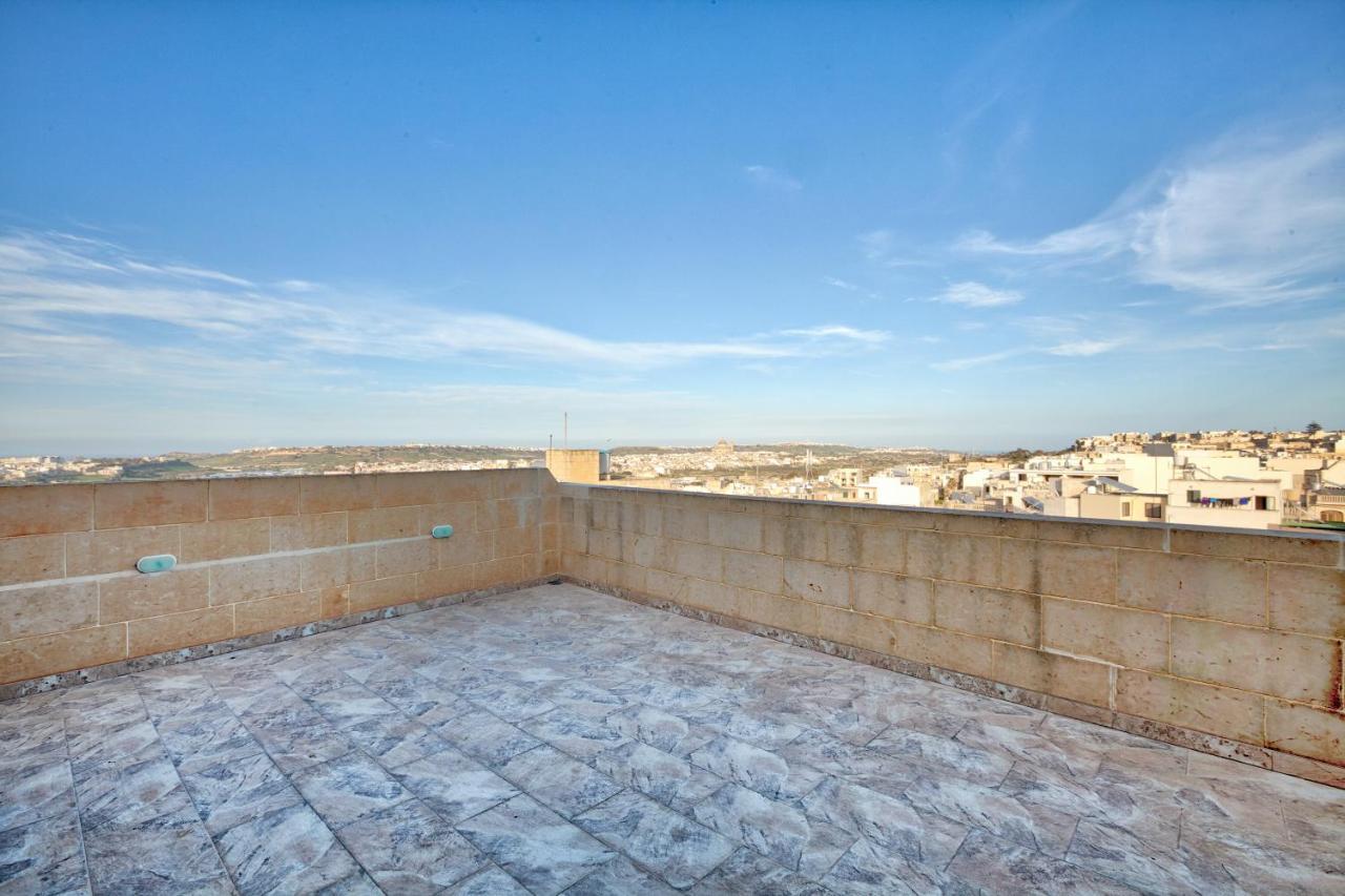 Apartamento Summer Fields Penthouse With Amazing Views Sannat Exterior foto