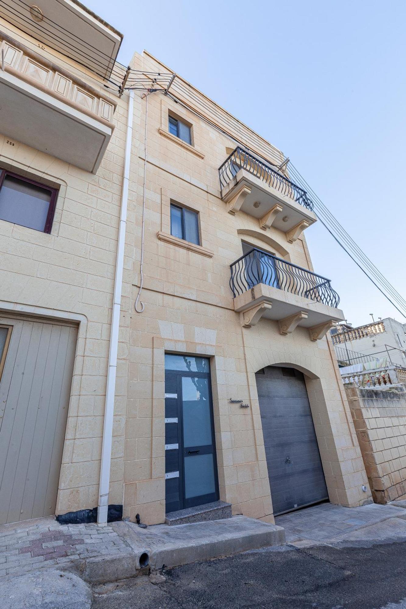 Apartamento Summer Fields Penthouse With Amazing Views Sannat Exterior foto